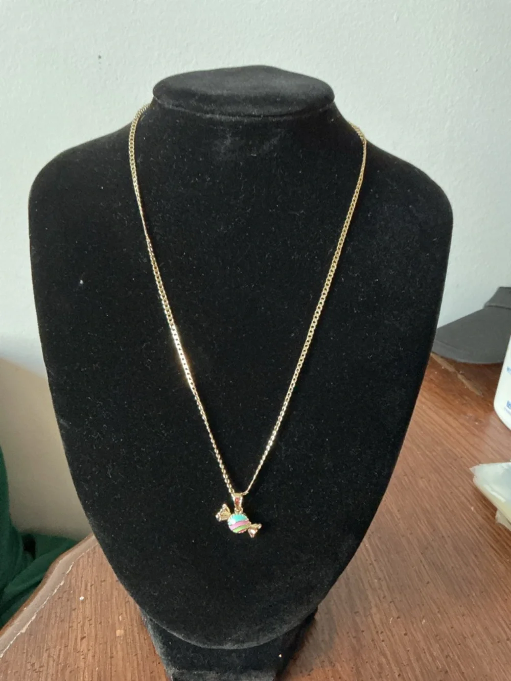 Fashion Jewelry Gold Candy Pendant Necklace with Pink and Green Enamel